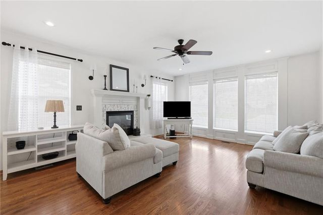 3371 S Cochise Avenue, Independence, MO 64057