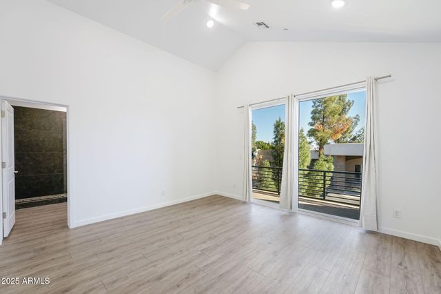 225 N PLEASANT Drive 30, Chandler, AZ 85225