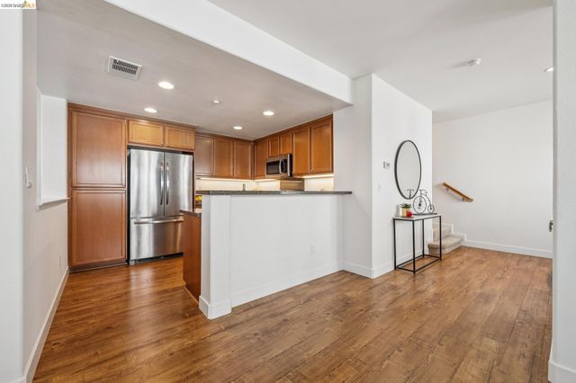 2153 Northshore Dr, Richmond, CA 94804