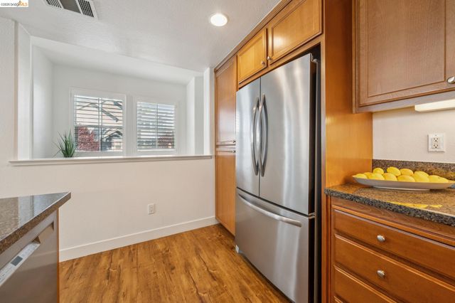 2153 Northshore Dr, Richmond, CA 94804