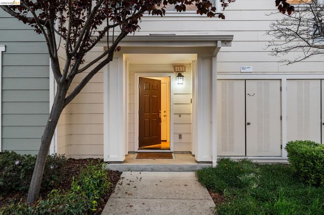 2153 Northshore Dr, Richmond, CA 94804