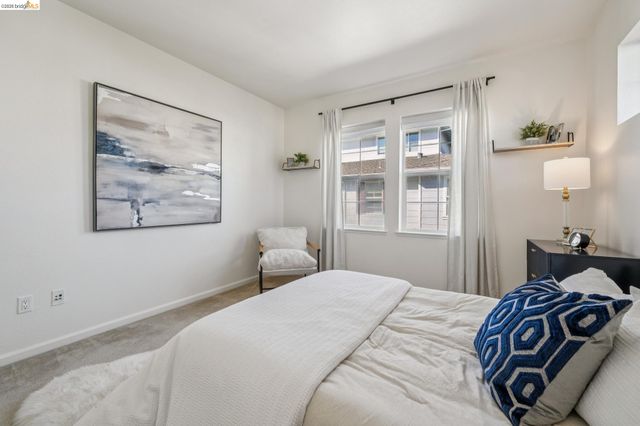 2153 Northshore Dr, Richmond, CA 94804