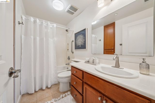 2153 Northshore Dr, Richmond, CA 94804