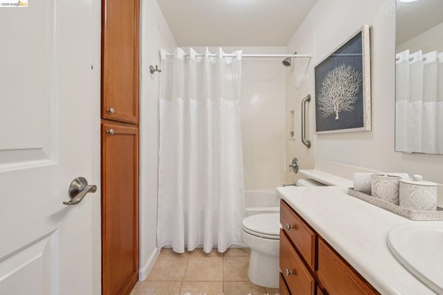 2153 Northshore Dr, Richmond, CA 94804