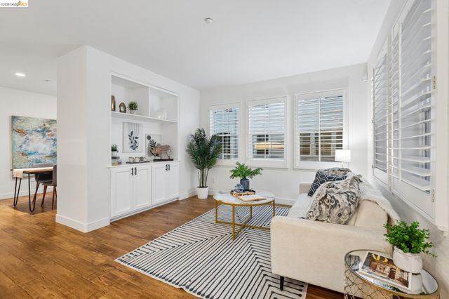 2153 Northshore Dr, Richmond, CA 94804