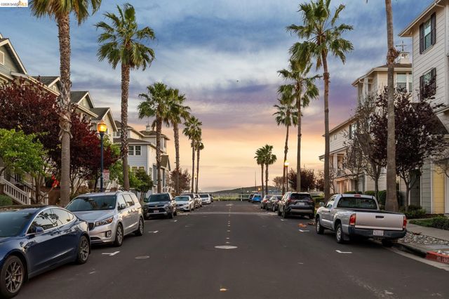 2153 Northshore Dr, Richmond, CA 94804