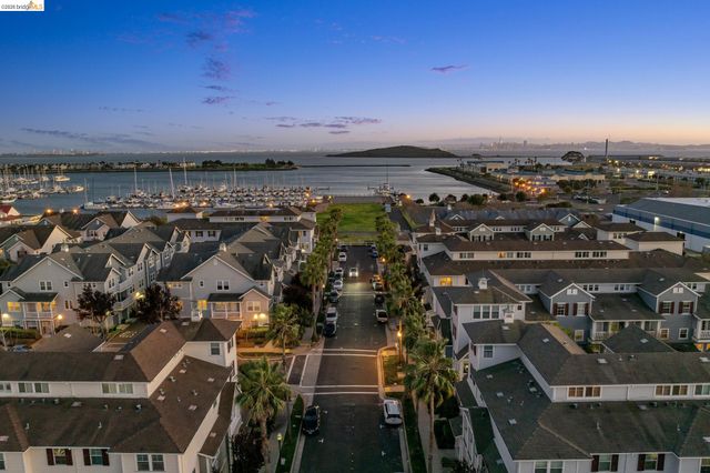 2153 Northshore Dr, Richmond, CA 94804