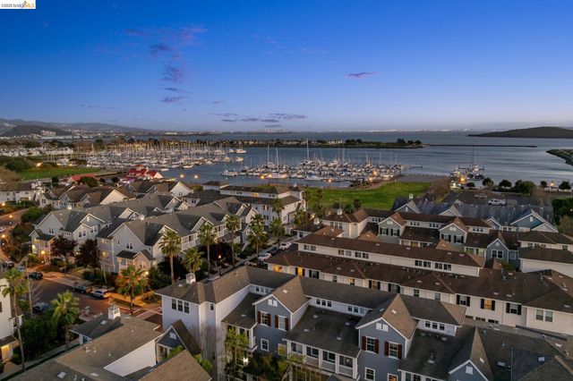 2153 Northshore Dr, Richmond, CA 94804