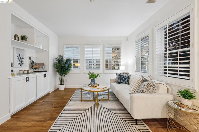 2153 Northshore Dr, Richmond, CA 94804