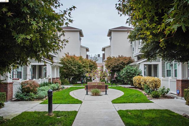 2153 Northshore Dr, Richmond, CA 94804