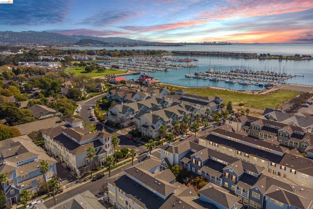 2153 Northshore Dr, Richmond, CA 94804