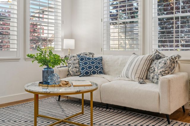 2153 Northshore Dr, Richmond, CA 94804