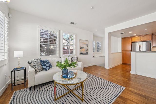 2153 Northshore Dr, Richmond, CA 94804