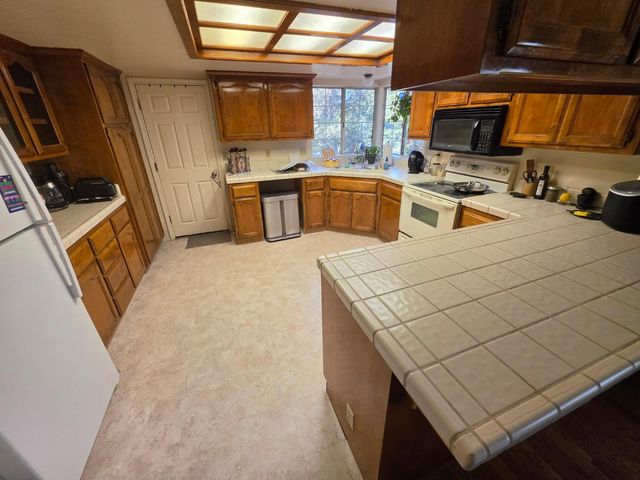 3920 Kieber Way, Placerville, CA 95667