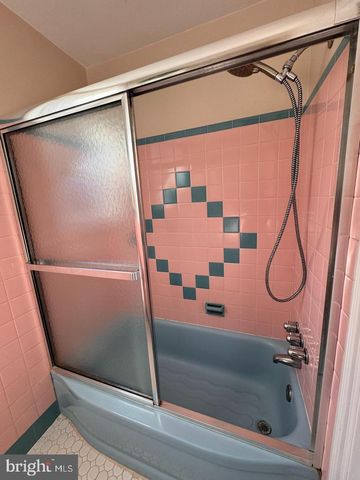 1223 WELLINGTON ST, Philadelphia, PA 19111