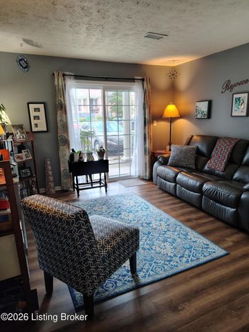 508 Logsdon Ct, Douglass Hills, KY 40243