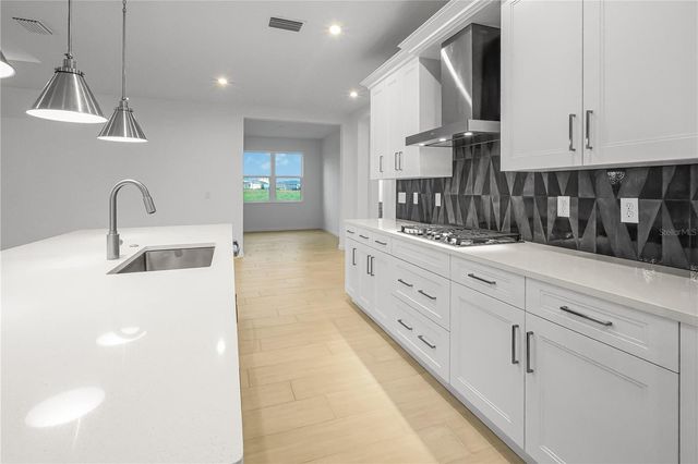 1618 BELLAGIO LOOP, Tavares, FL 32778