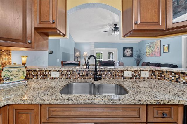 692 JESSANDA CIRCLE, Lakeland, FL 33813