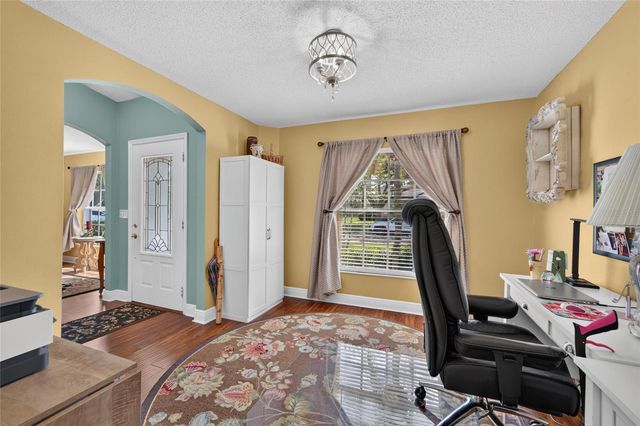 692 JESSANDA CIRCLE, Lakeland, FL 33813
