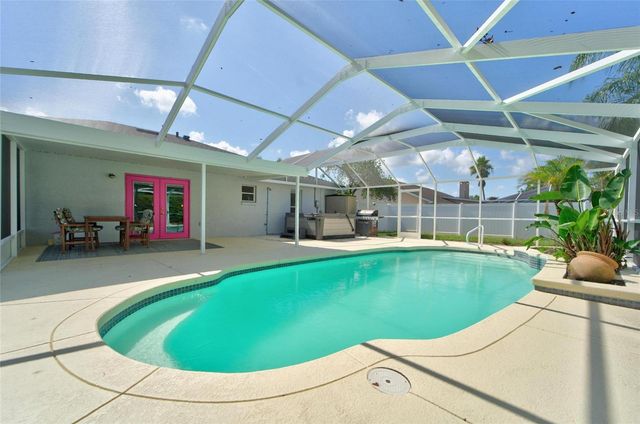692 JESSANDA CIRCLE, Lakeland, FL 33813