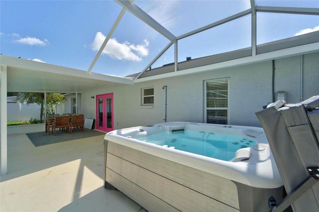692 JESSANDA CIRCLE, Lakeland, FL 33813