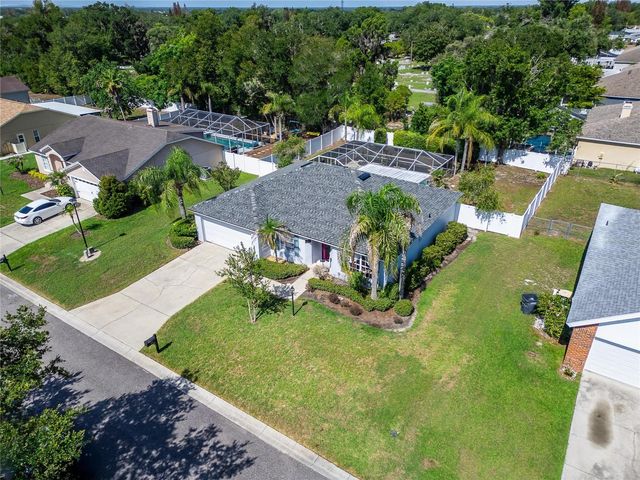 692 JESSANDA CIRCLE, Lakeland, FL 33813