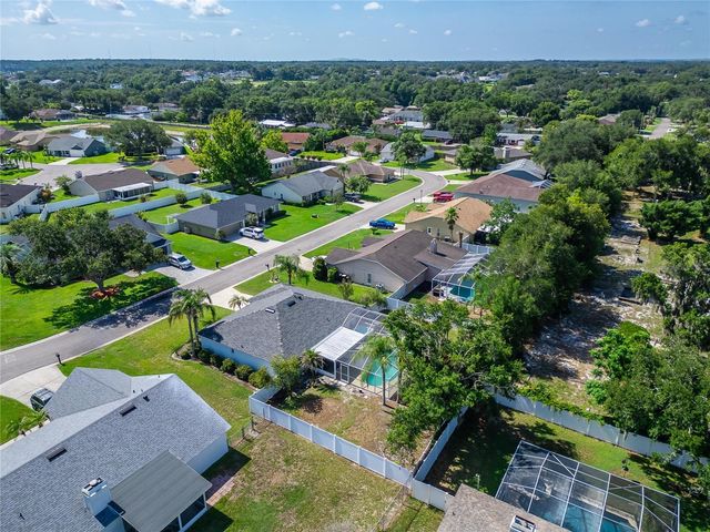692 JESSANDA CIRCLE, Lakeland, FL 33813