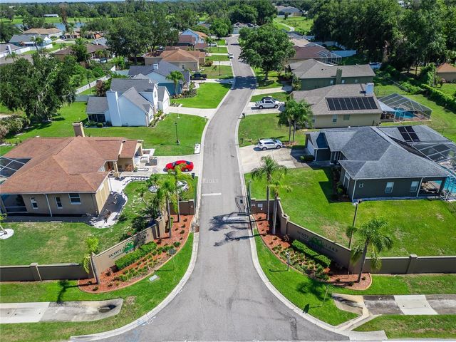 692 JESSANDA CIRCLE, Lakeland, FL 33813