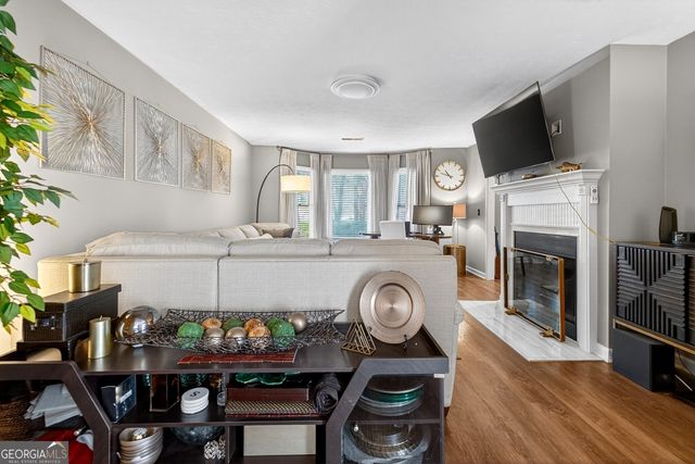 4182 Fernsberry Court, Duluth, GA 30096