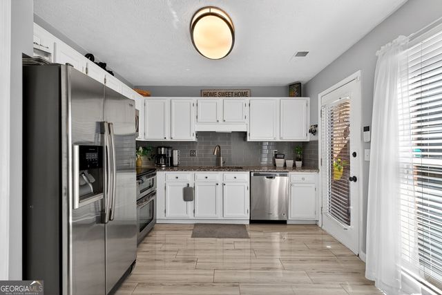 4182 Fernsberry Court, Duluth, GA 30096