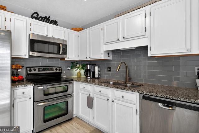 4182 Fernsberry Court, Duluth, GA 30096