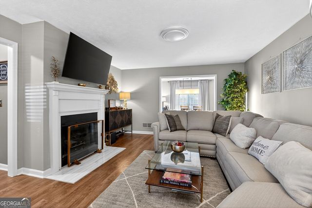 4182 Fernsberry Court, Duluth, GA 30096
