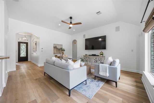 866 Big Buck Drive, Cleveland, TX 77328