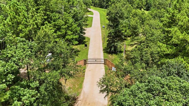 866 Big Buck Drive, Cleveland, TX 77328