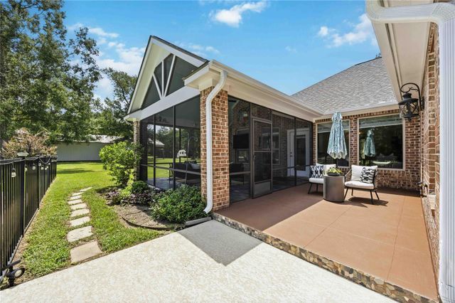 866 Big Buck Drive, Cleveland, TX 77328