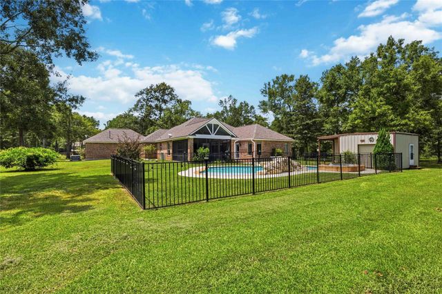 866 Big Buck Drive, Cleveland, TX 77328