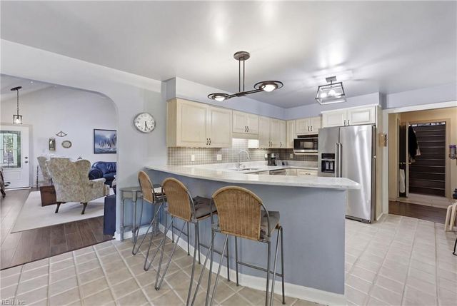 706 Tannahill CT, Chesapeake, VA 23322
