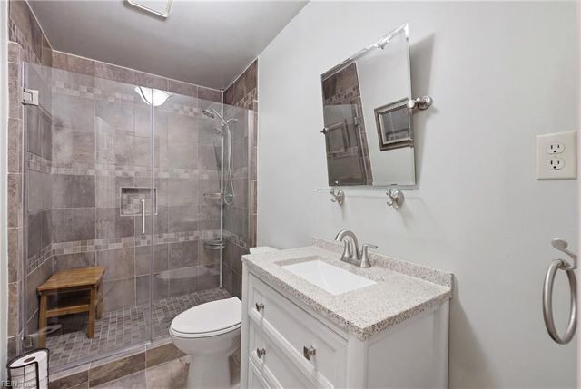 706 Tannahill CT, Chesapeake, VA 23322