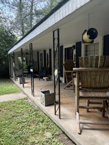 20 S. Scruggs St., Mountain City, GA 30562