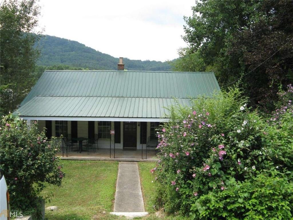 20 S. Scruggs St., Mountain City, GA 30562