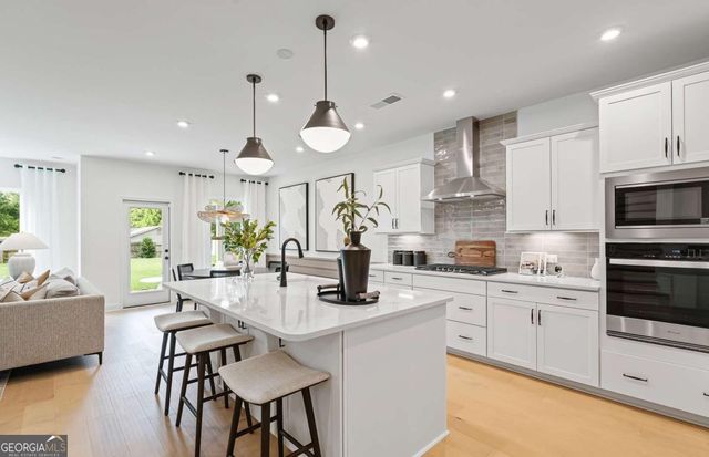 260 Lucas Court, Hoschton, GA 30548