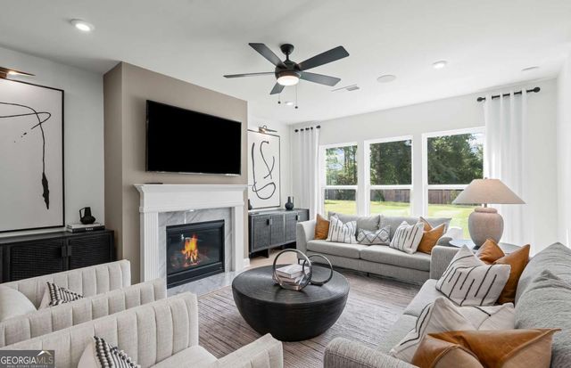 260 Lucas Court, Hoschton, GA 30548