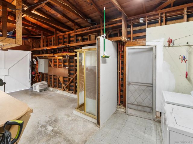 6303 Cleo St, San Diego, CA 92115