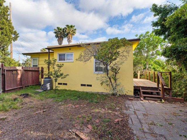 6303 Cleo St, San Diego, CA 92115