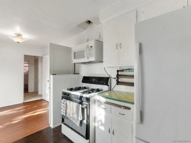 6303 Cleo St, San Diego, CA 92115