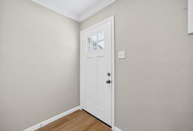 211 E 4th Street, Deer Park, TX 77536