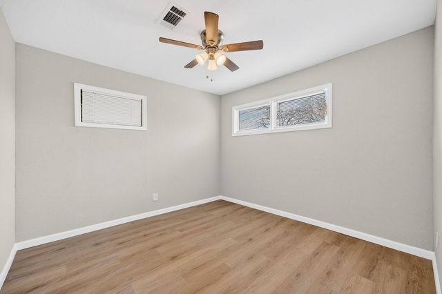 211 E 4th Street, Deer Park, TX 77536