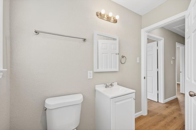 211 E 4th Street, Deer Park, TX 77536