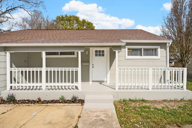 211 E 4th Street, Deer Park, TX 77536