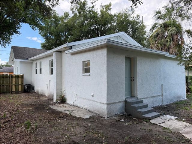 2604 E LAKE AVENUE, Tampa, FL 33610